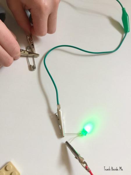 Image for event: Take &amp; Make: Is It Conductive? - RR